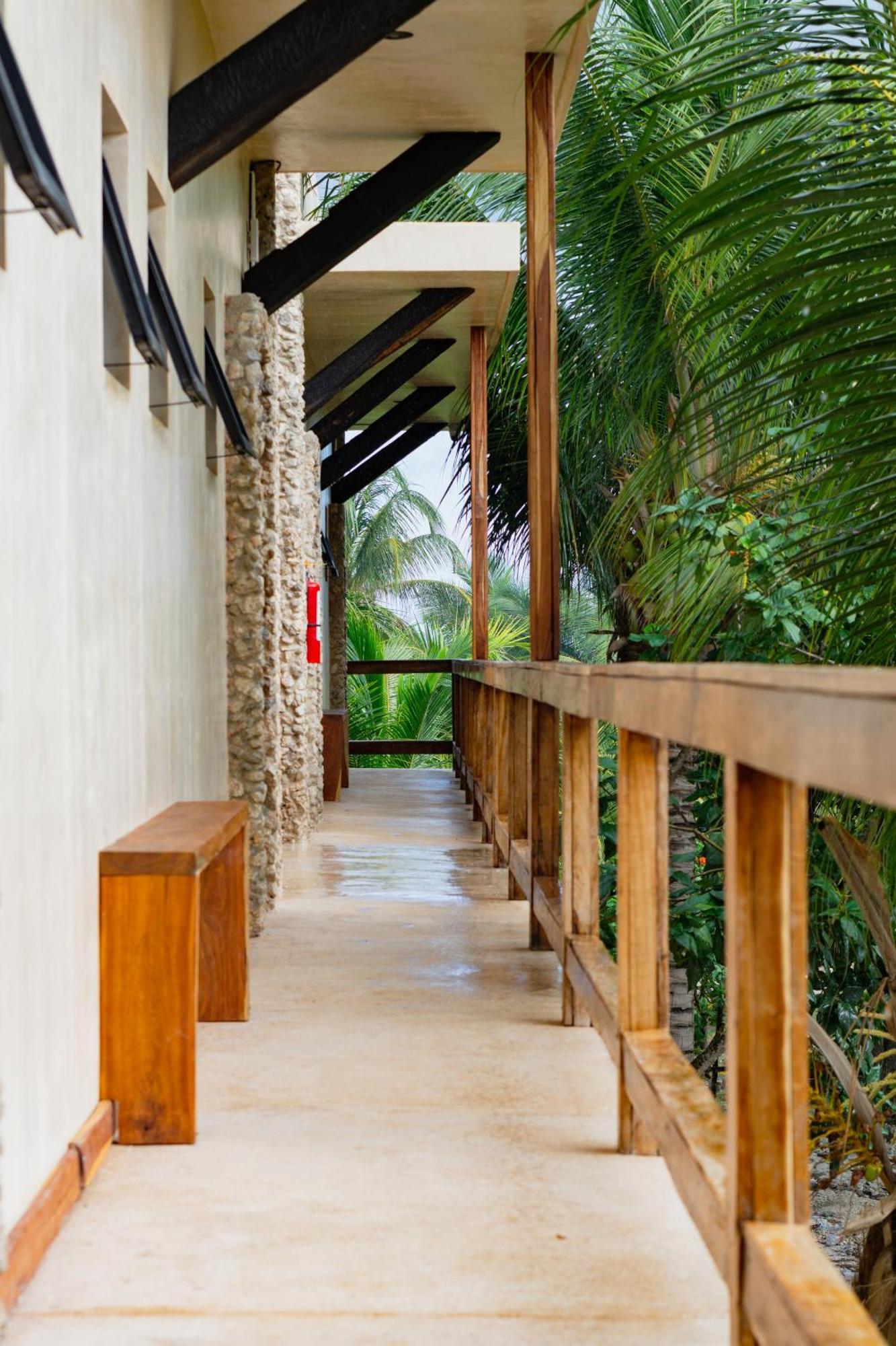 Mero Mero Hotel El Cuyo Exterior photo